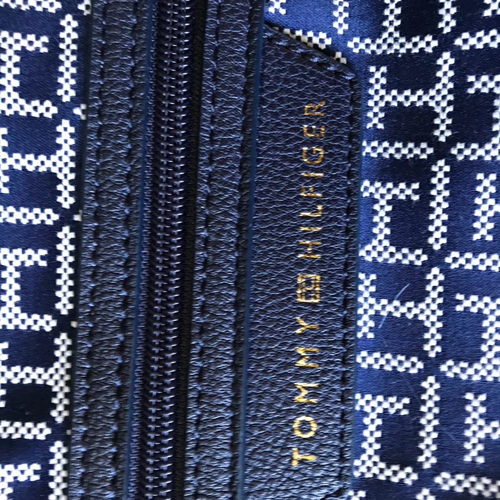 TOMMY HILFIGER LOGO BACKPACK - Picture 2 of 7